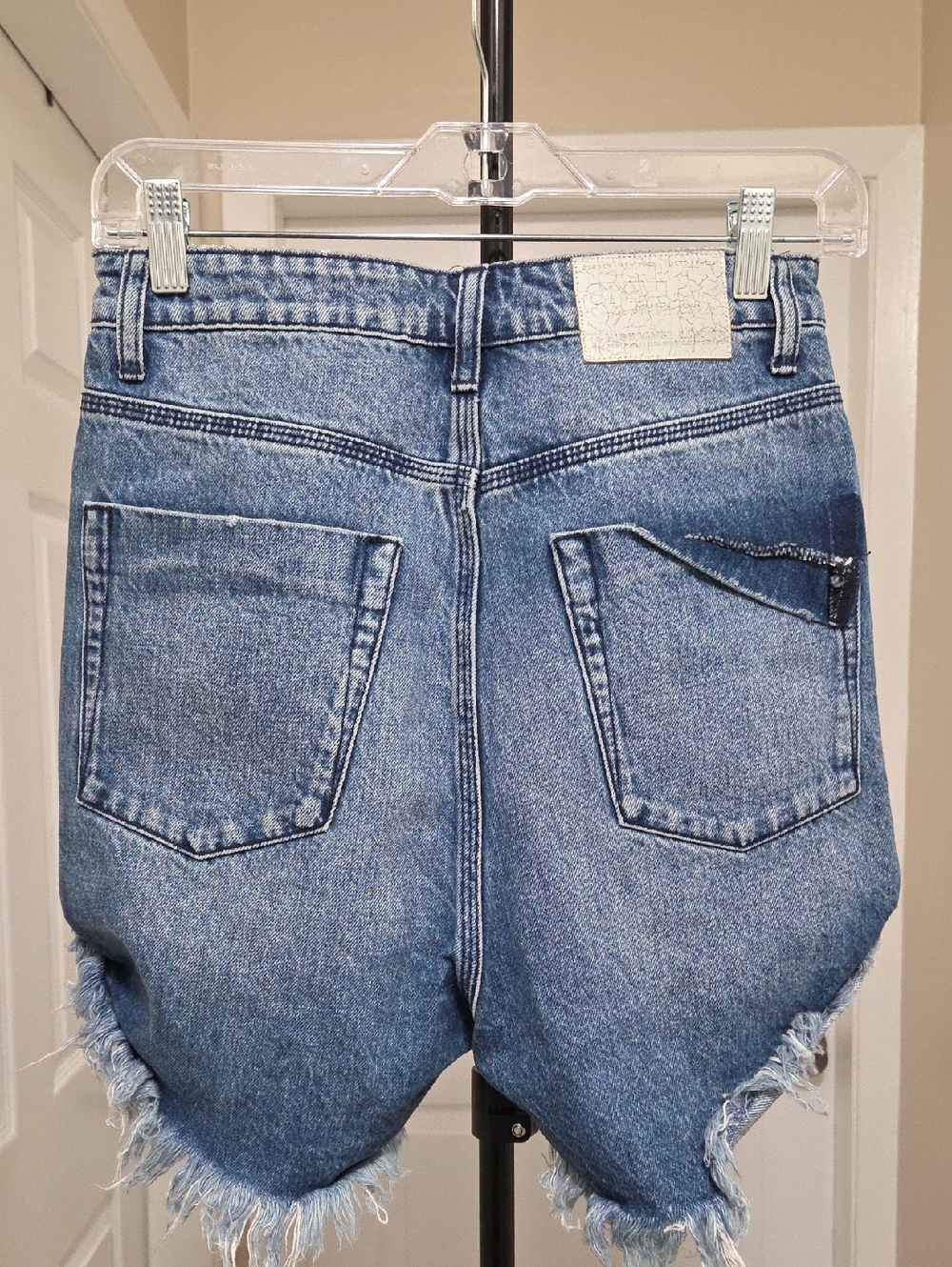 Oneteaspoon High-Rise Distressed Denim Shorts in Faded Blue - Picture 6 of 8